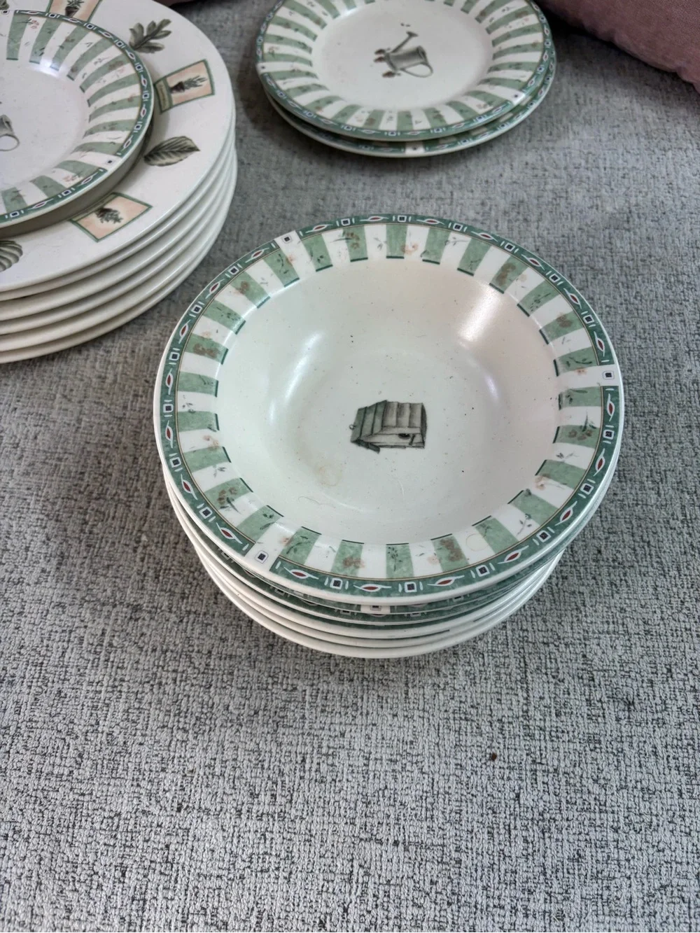 Pfaltzgraff Cream cereal-soup Bowls with Green Striped Rim - Set